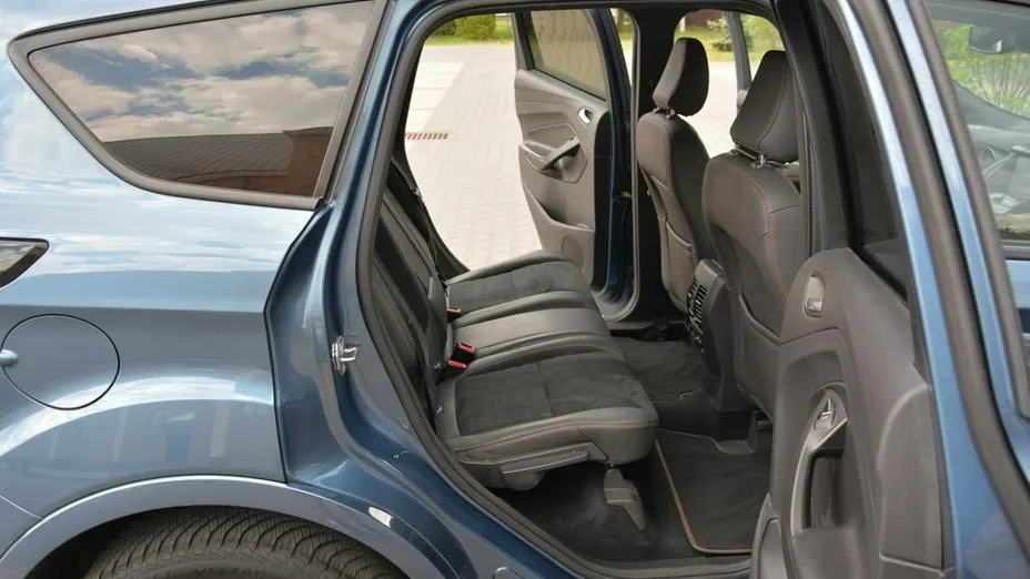 FORD Kuga -