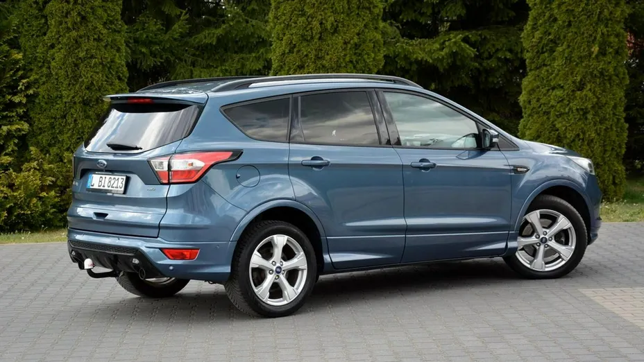 FORD Kuga -