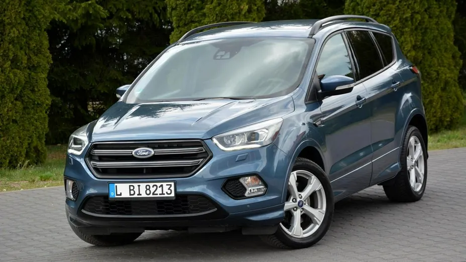 FORD Kuga -