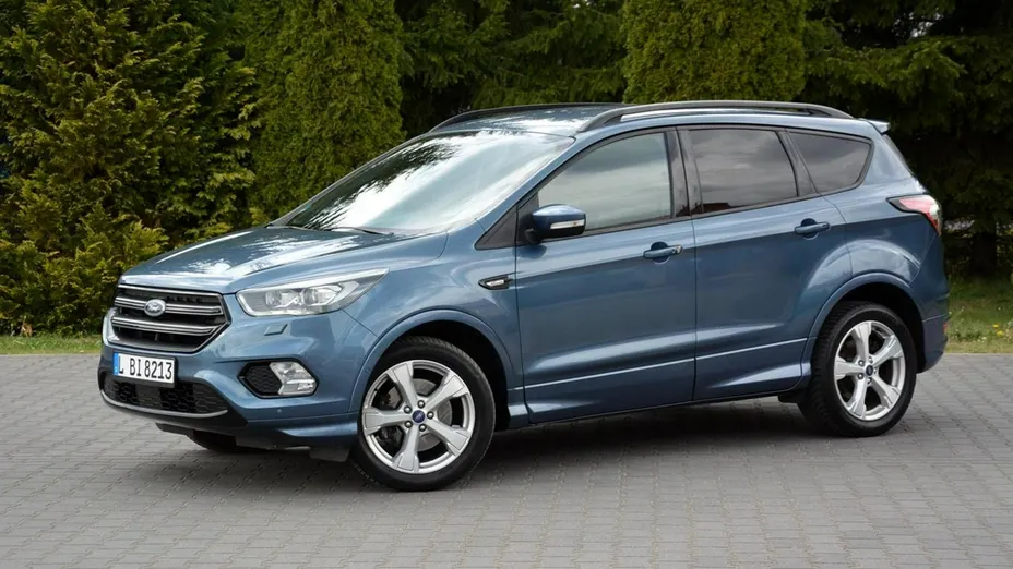 FORD Kuga -