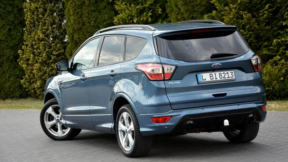 FORD Kuga -