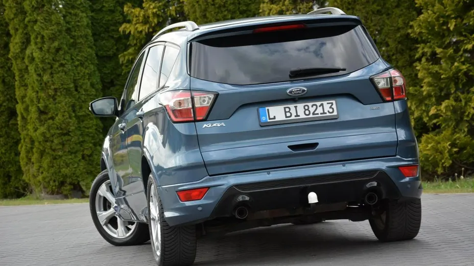 FORD Kuga -