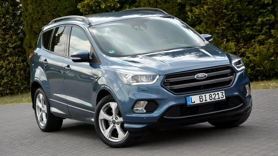 FORD Kuga -