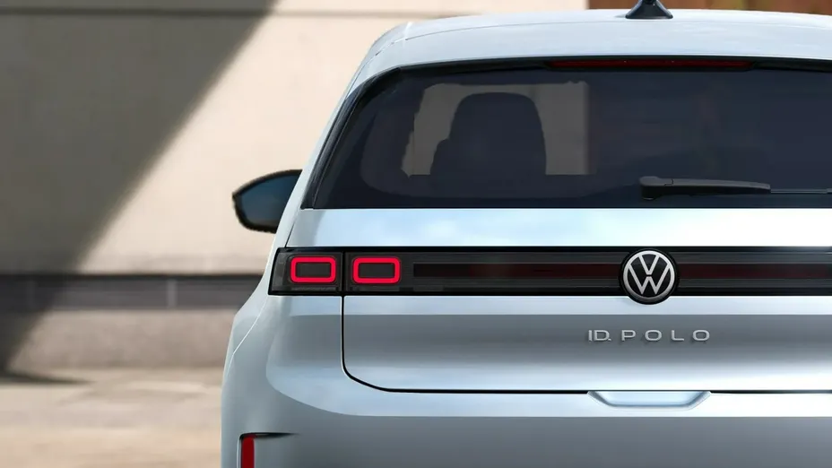 VOLKSWAGEN Polo -