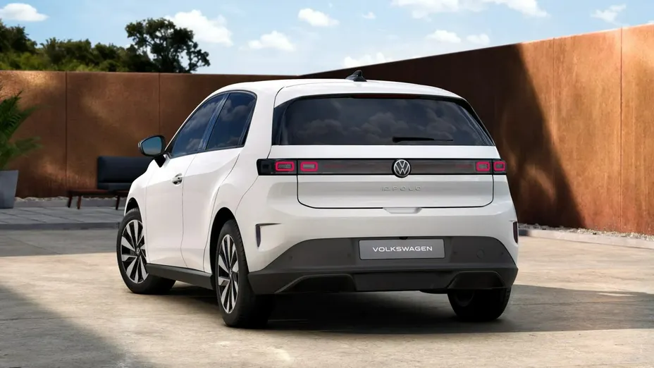 VOLKSWAGEN Polo -