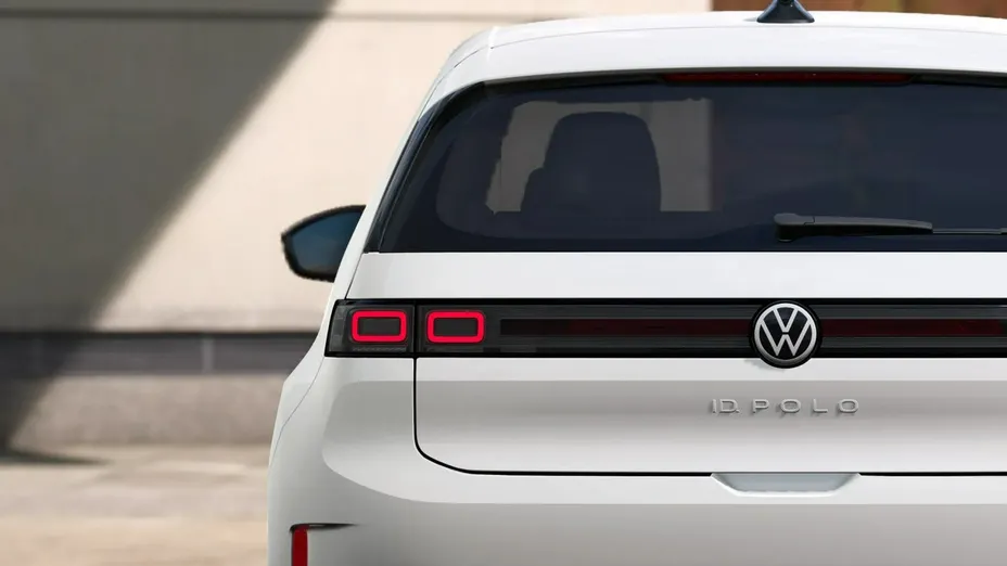 VOLKSWAGEN Polo -