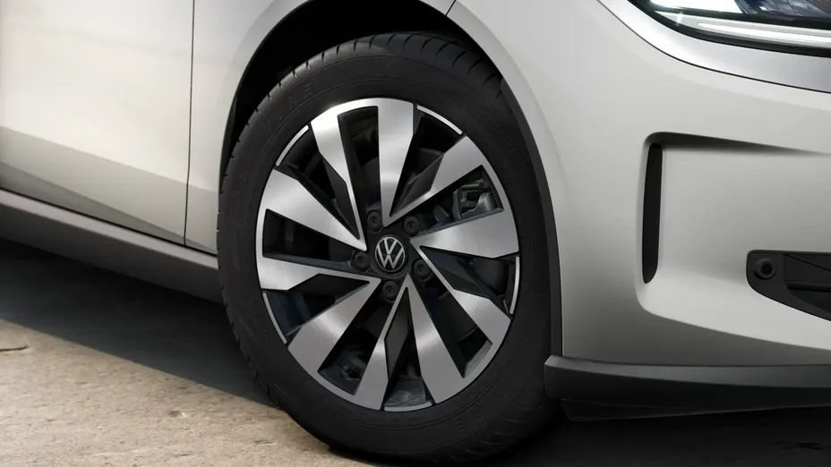 VOLKSWAGEN Polo -