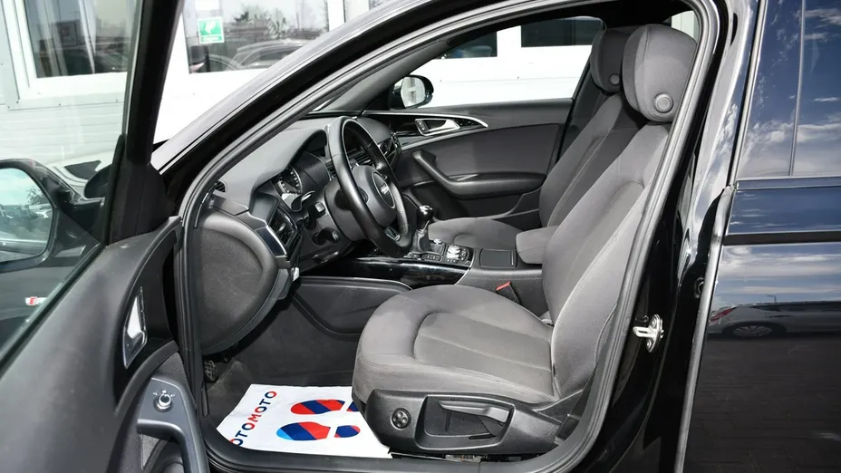 AUDI A6 -
