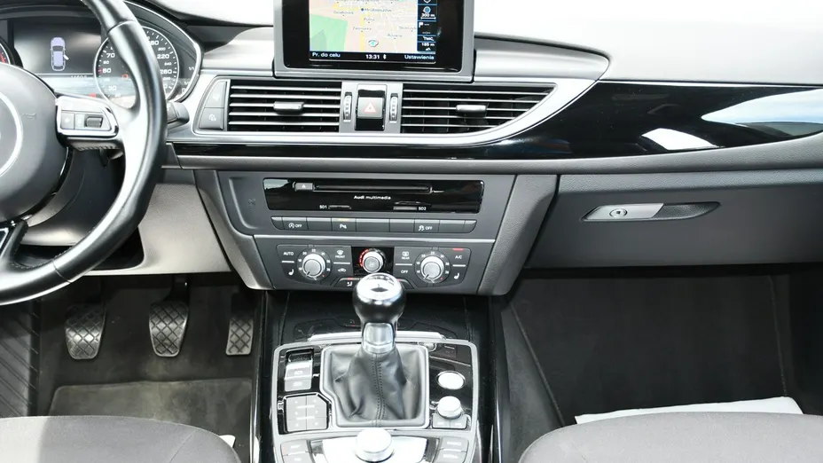 AUDI A6 -