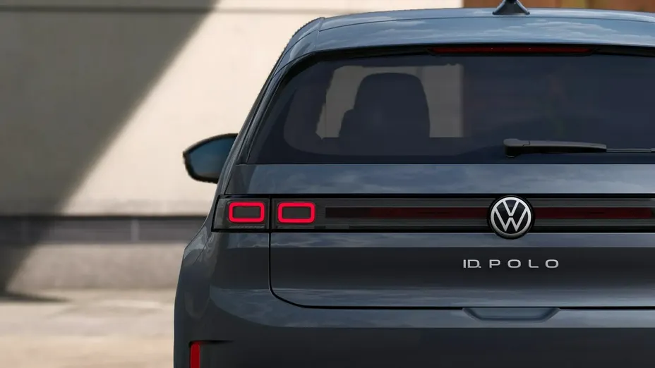 VOLKSWAGEN Polo -