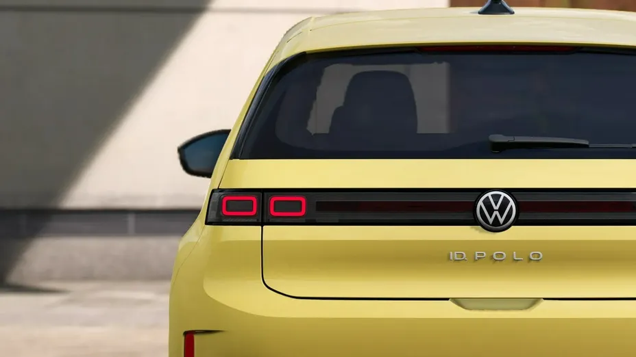 VOLKSWAGEN Polo -