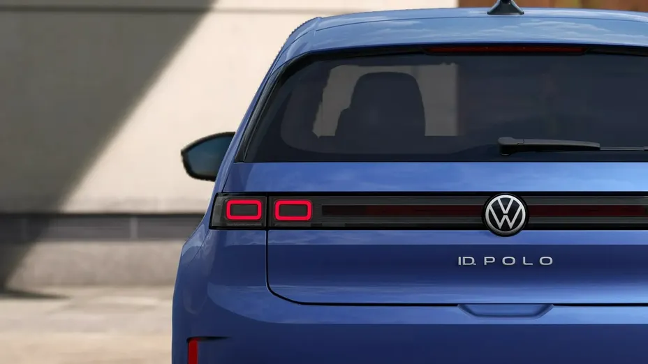 VOLKSWAGEN Polo -