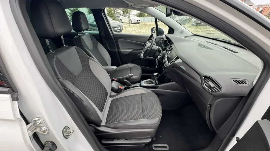 OPEL Crossland X -
