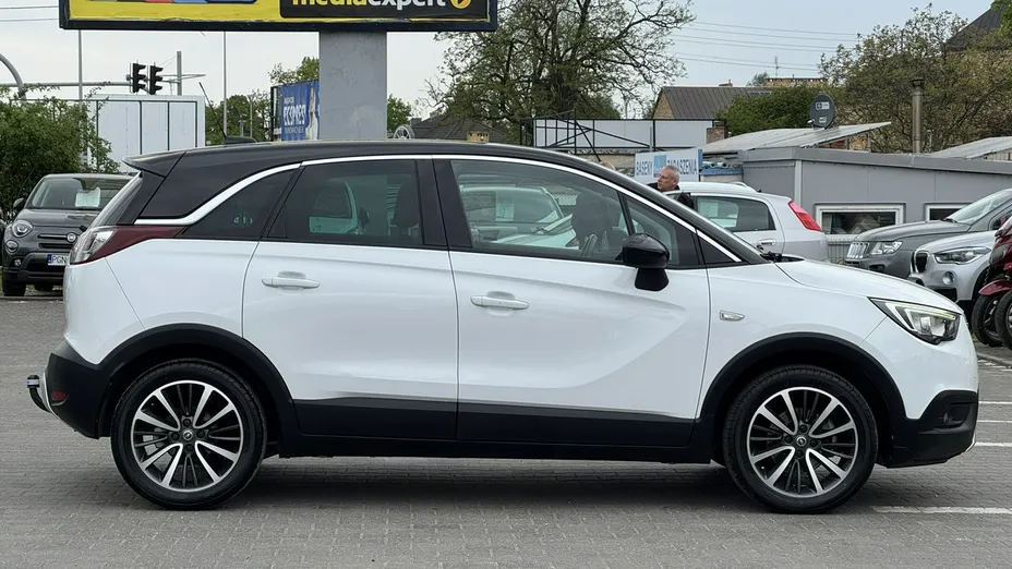 OPEL Crossland X -