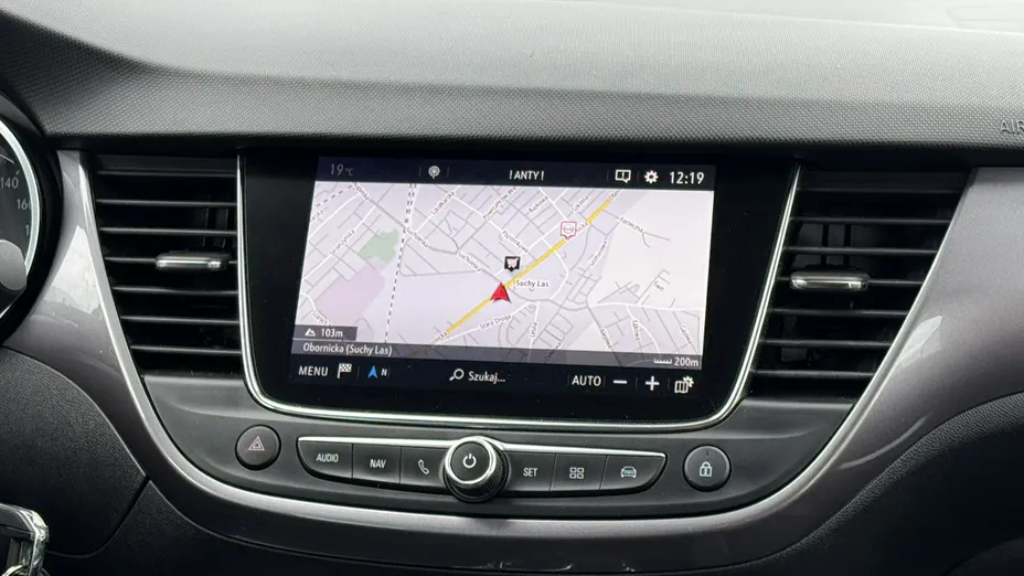 OPEL Crossland X -