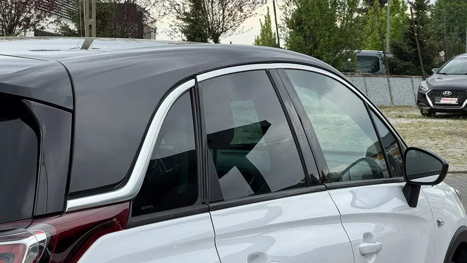 OPEL Crossland X -