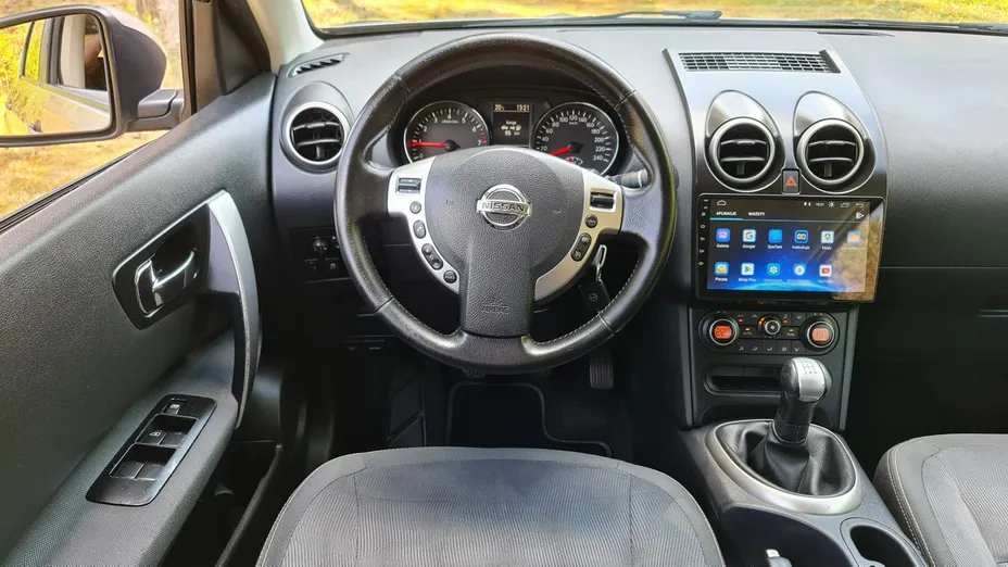 NISSAN Qashqai -