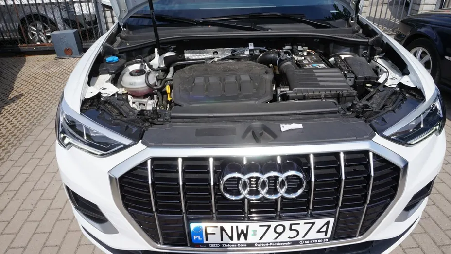 AUDI Q3 -