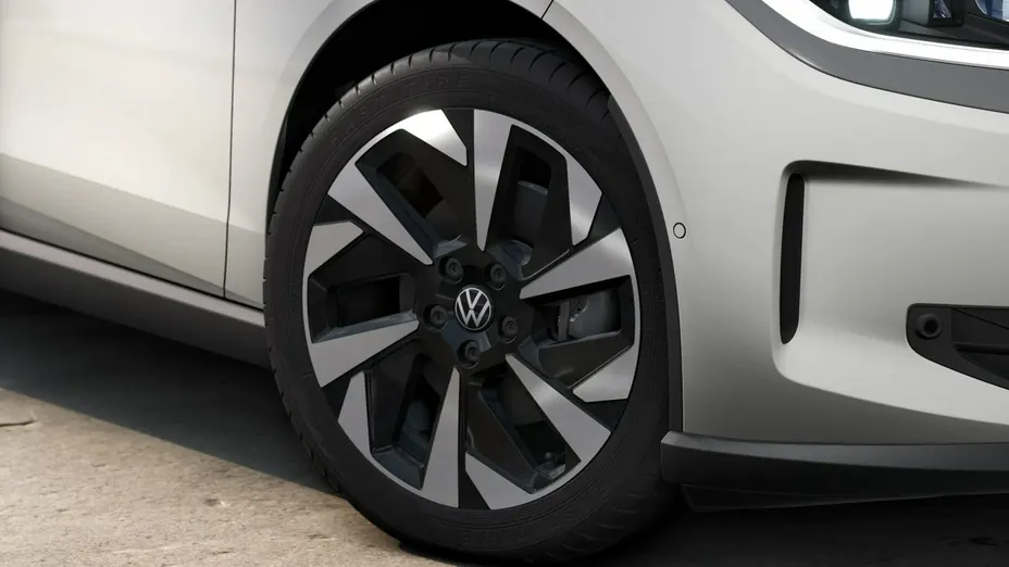 VOLKSWAGEN Polo -