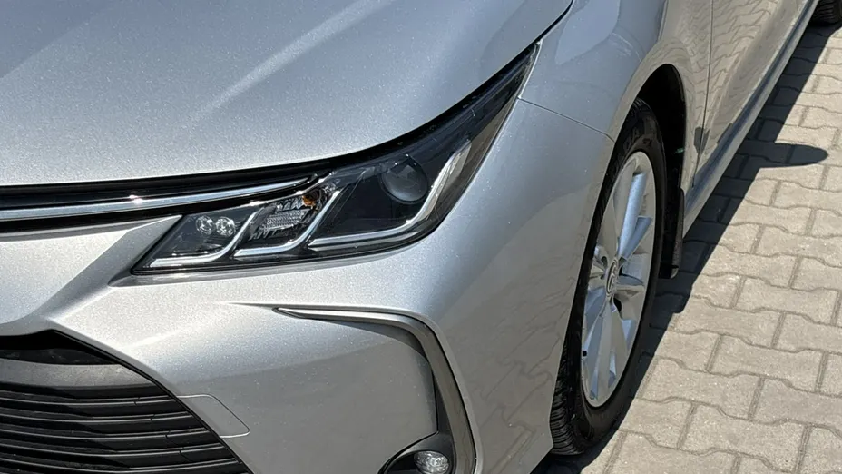 TOYOTA Corolla -