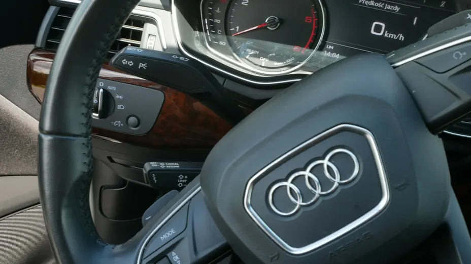 AUDI A4 -