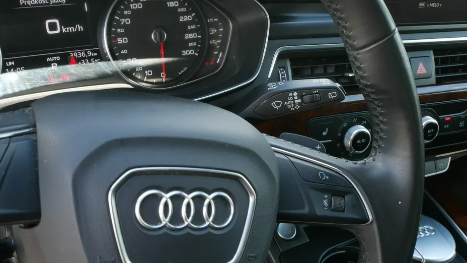AUDI A4 -