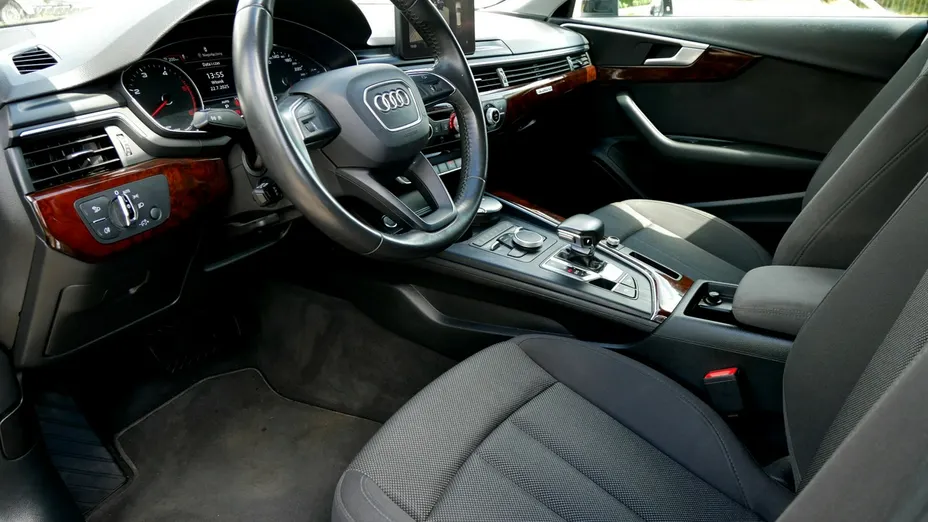 AUDI A4 -