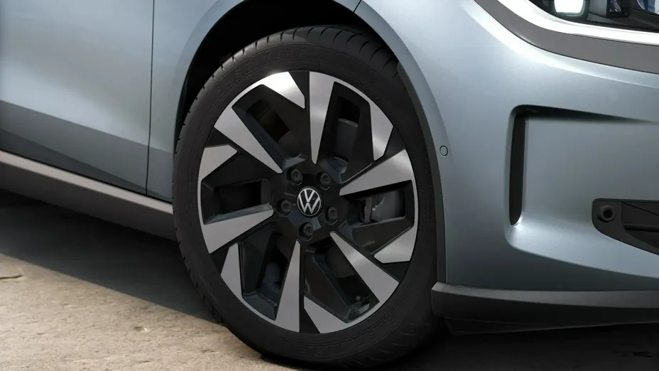 VOLKSWAGEN Polo -