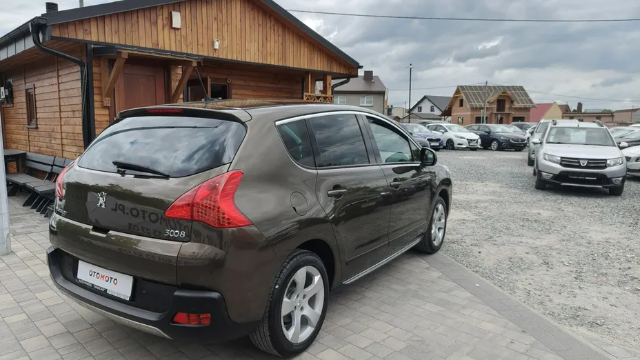 PEUGEOT 3008 -