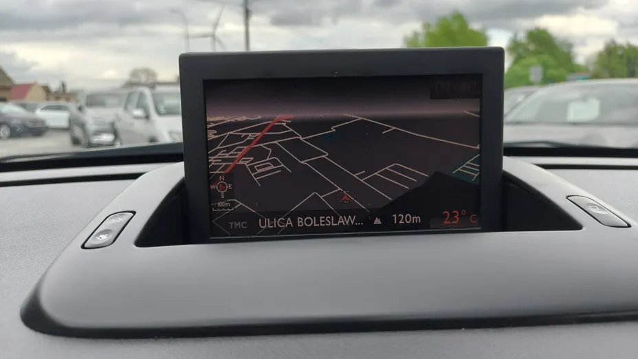 PEUGEOT 3008 -