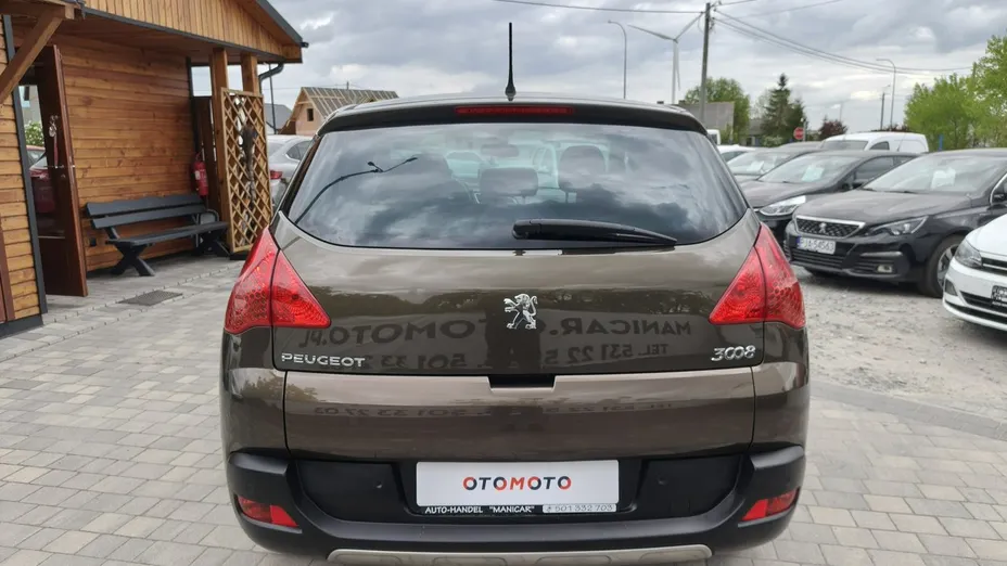 PEUGEOT 3008 -