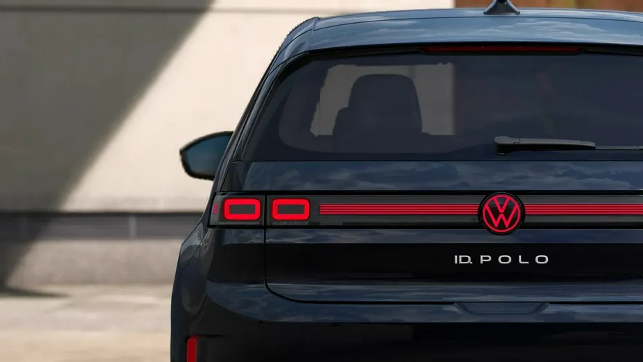 VOLKSWAGEN Polo -