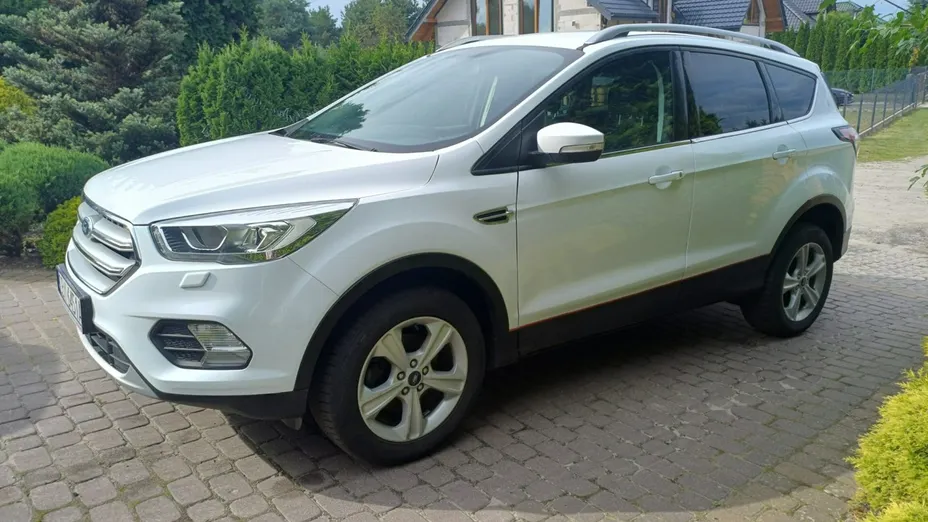 FORD Kuga -