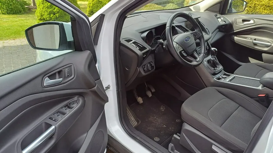 FORD Kuga -