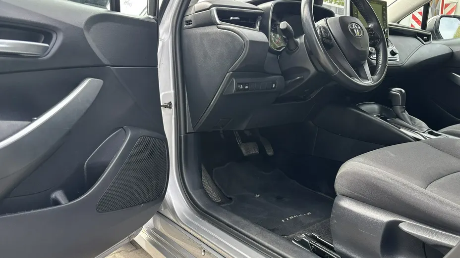 TOYOTA Corolla -