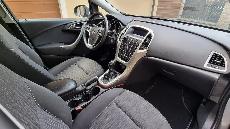 OPEL Astra -