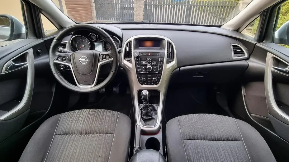 OPEL Astra -