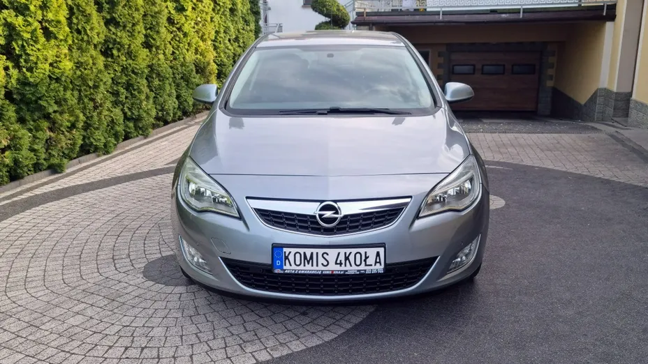 OPEL Astra -