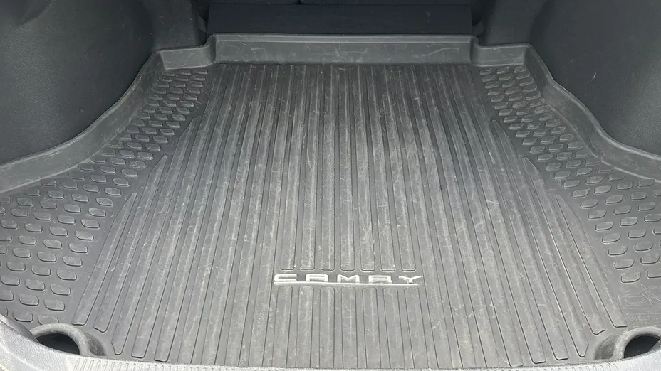 TOYOTA Camry -