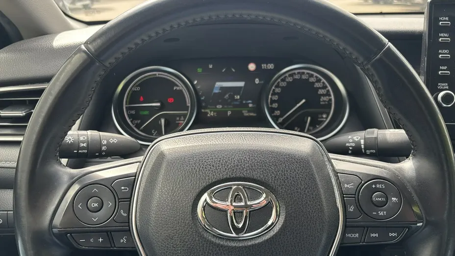 TOYOTA Camry -