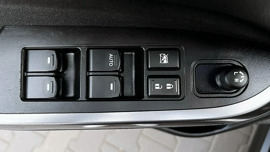 SUZUKI Vitara -