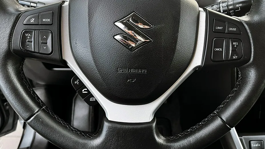 SUZUKI Vitara -