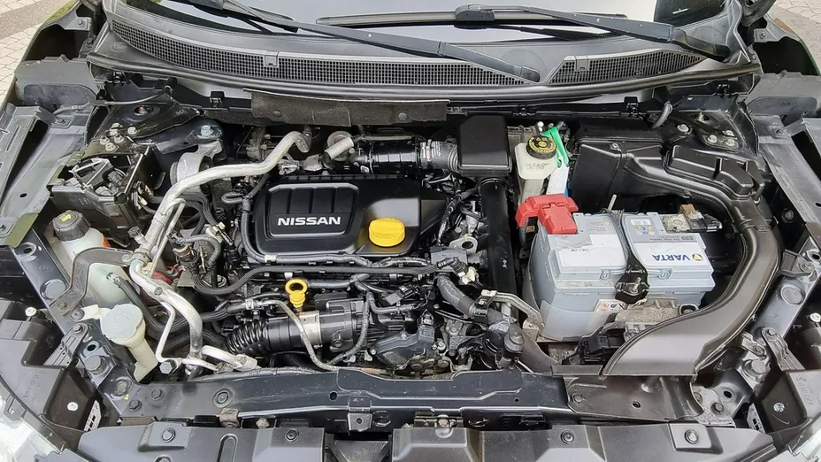 NISSAN Qashqai -