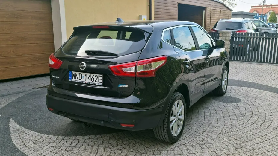 NISSAN Qashqai -