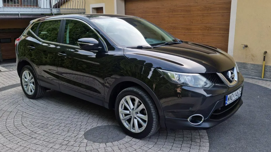 NISSAN Qashqai -