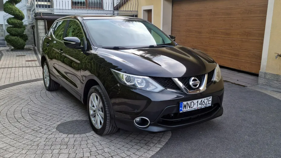 NISSAN Qashqai -