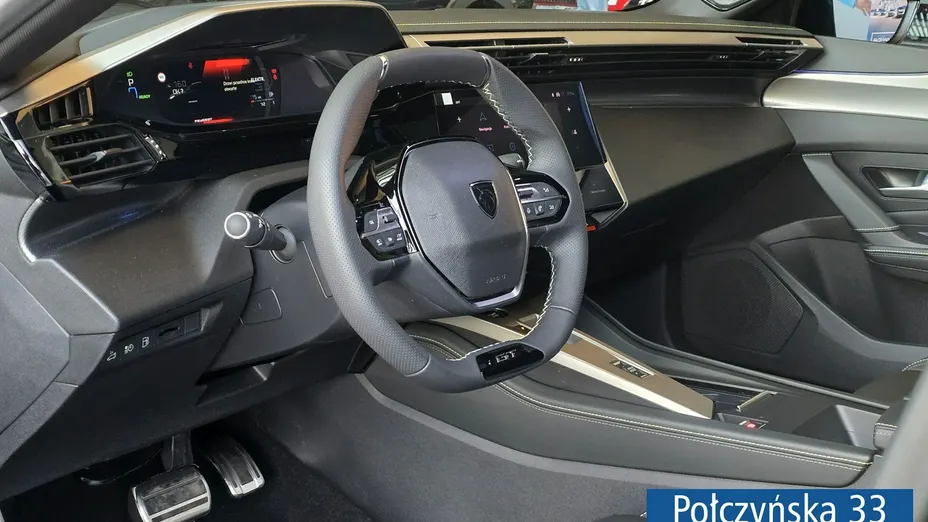 PEUGEOT 408 -