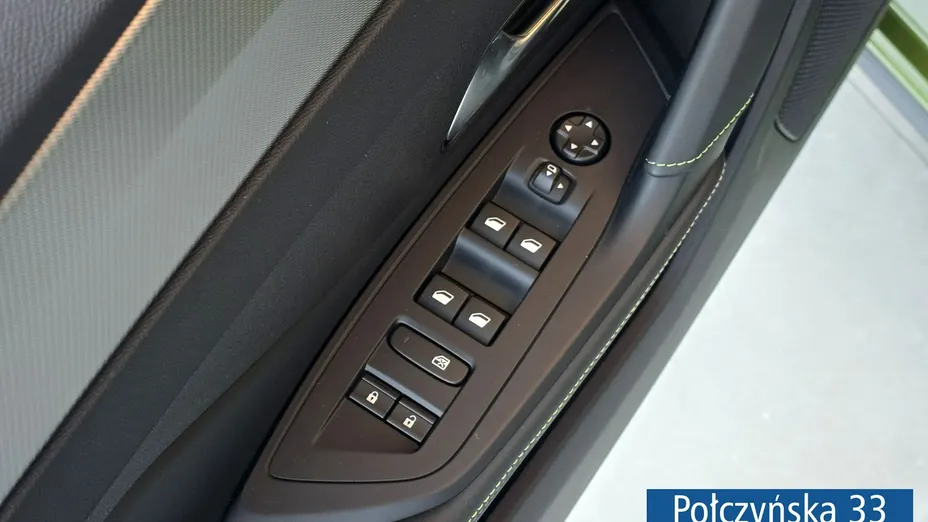 PEUGEOT 408 -