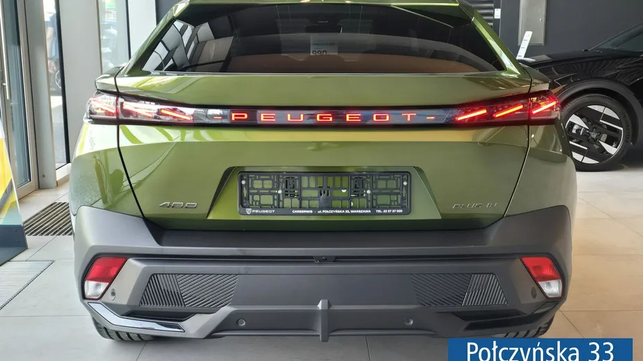 PEUGEOT 408 -