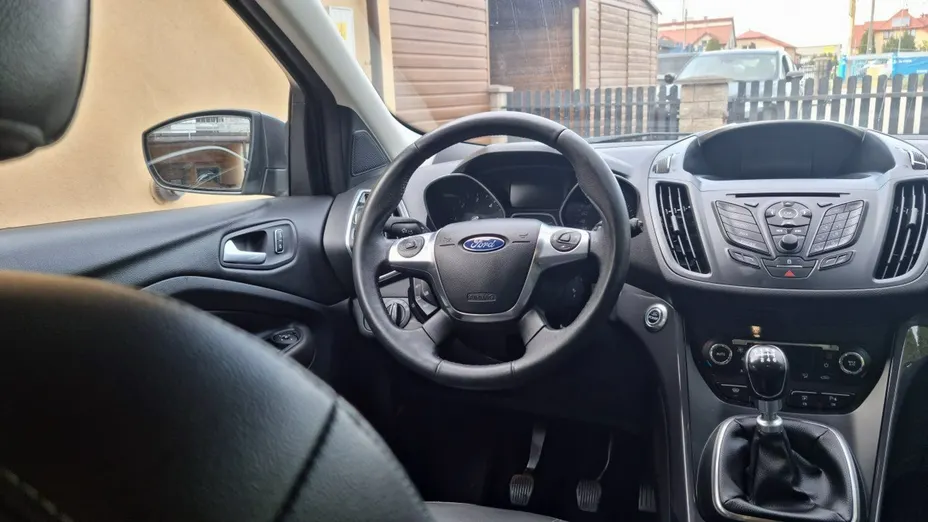 FORD Kuga -